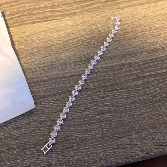 Bracelet - Picture 1 of 2